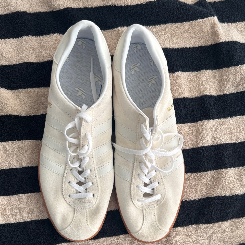 adidas Women's White and Gold Sneakers